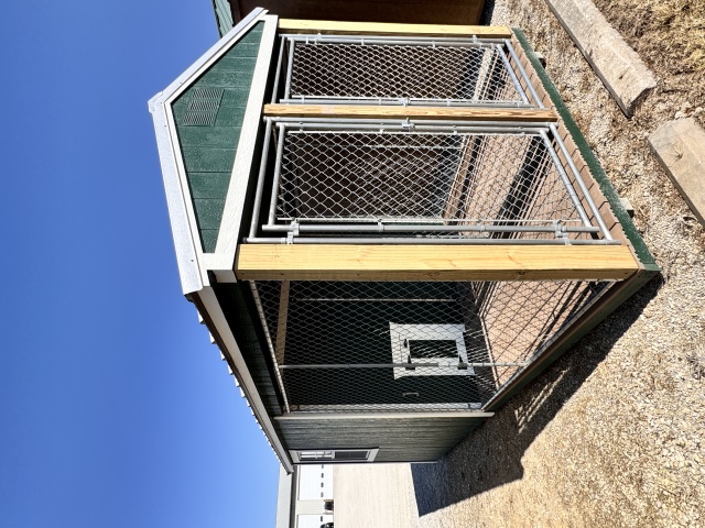 Dog Kennel - 8x16