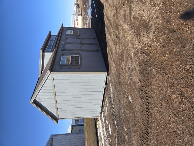 Side Utility - 12x20
