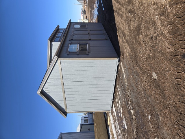 Side Utility - 12x20
