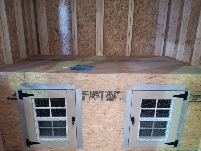 Dog Kennel - 8x16