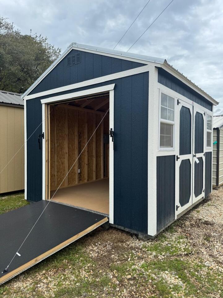 Side Utility - 12x12