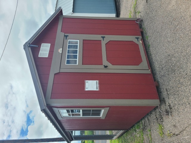 Dog Kennel - 8x16