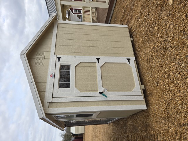 Dog Kennel - 8x12