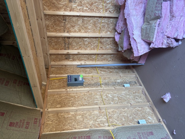 Side Lofted Barn - 10x16