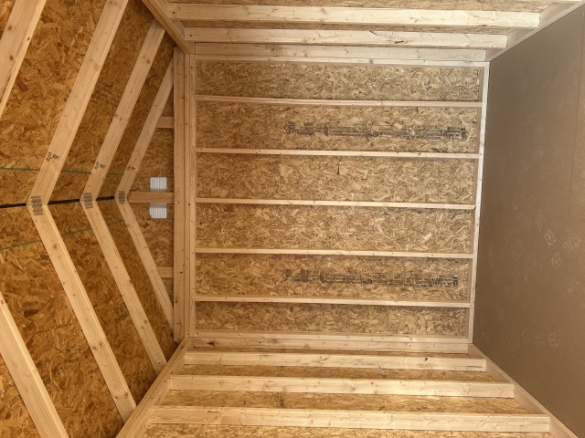 Utility Xtra Height - 8x12