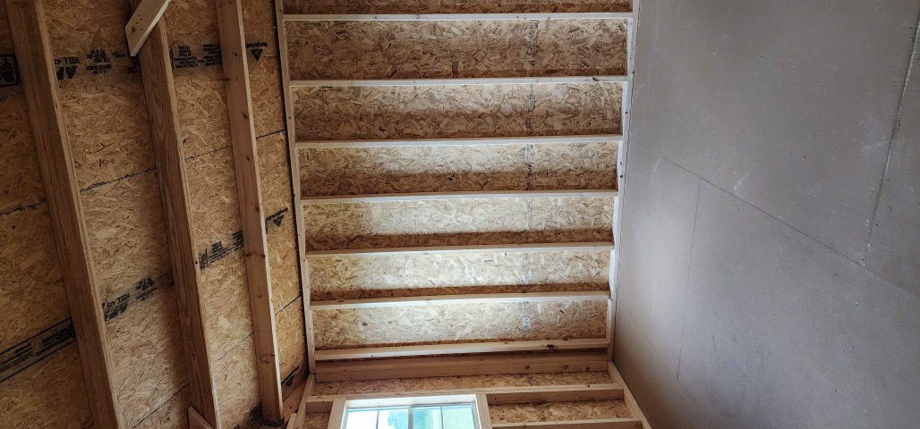 Side Gable Utility - 10x16