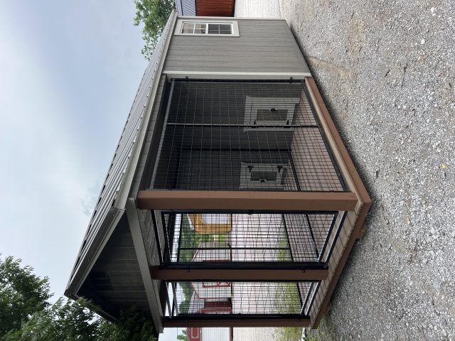 Dog Kennel - 8x16