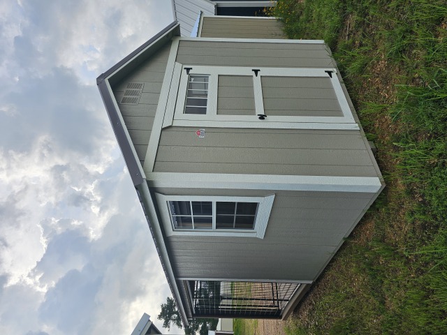 Dog Kennel - 8x16