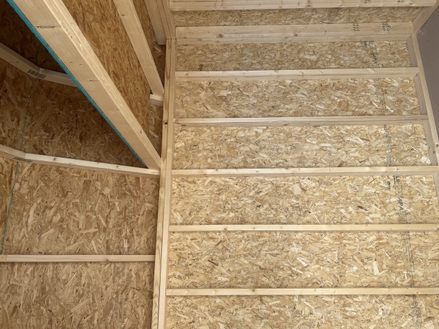 Side Lofted Barn - 8x12