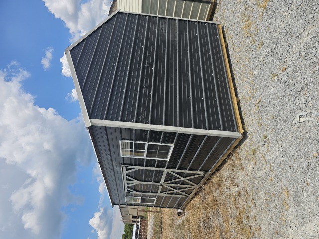 Side Utility - 10x16