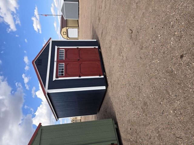 Utility Xtra Height - 10x12