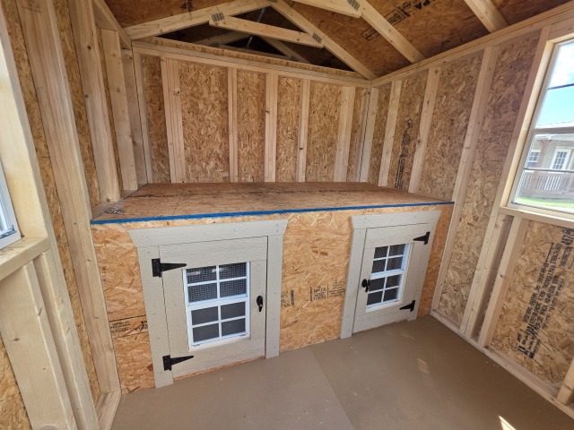 Dog Kennel - 8x16