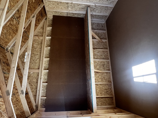 Side Utility - 12x20