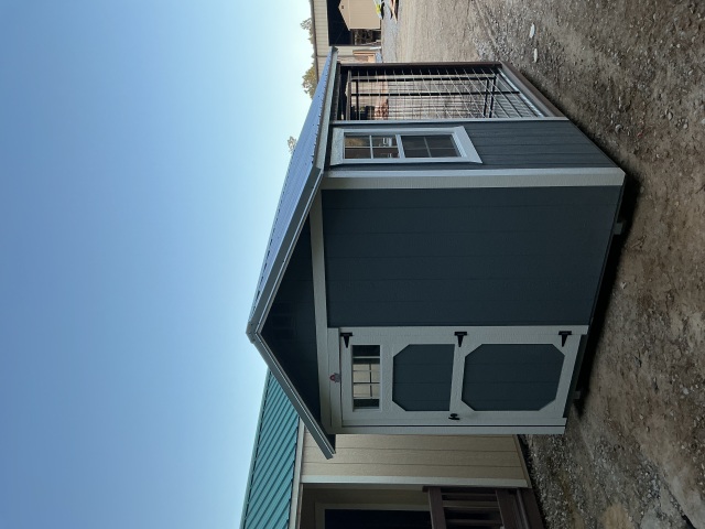 Dog Kennel - 8x12