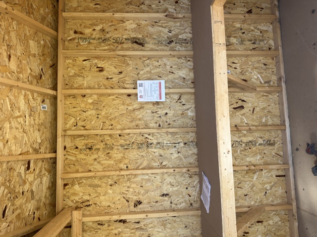 Side Lofted Utility - 8x12