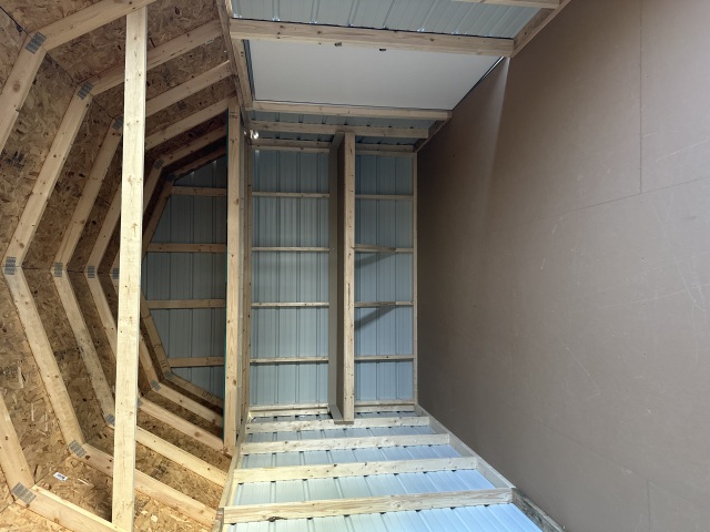 Side Lofted Barn - 10x20