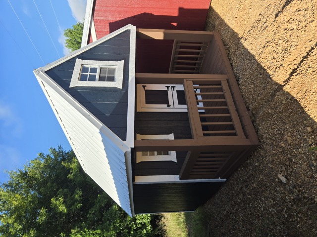 Playhouse (Hideout) - 8x12