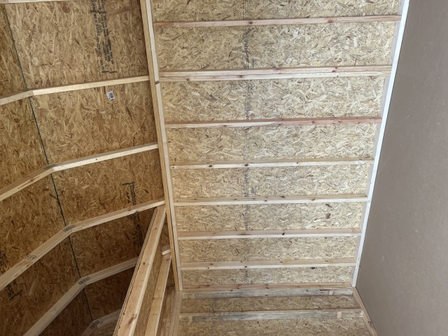 Side Lofted Barn - 10x16