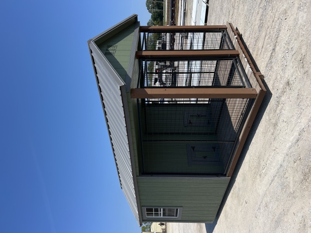 Dog Kennel - 8x16