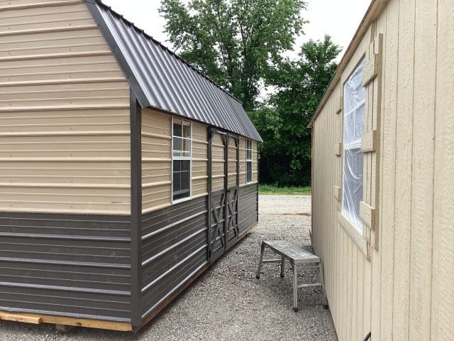 Side Lofted Barn - 10x20