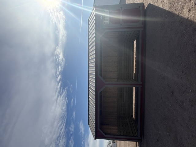 Animal Shelter /w Tack Room - 12x24