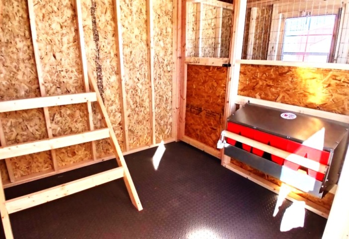 Chicken Coop - 8x20