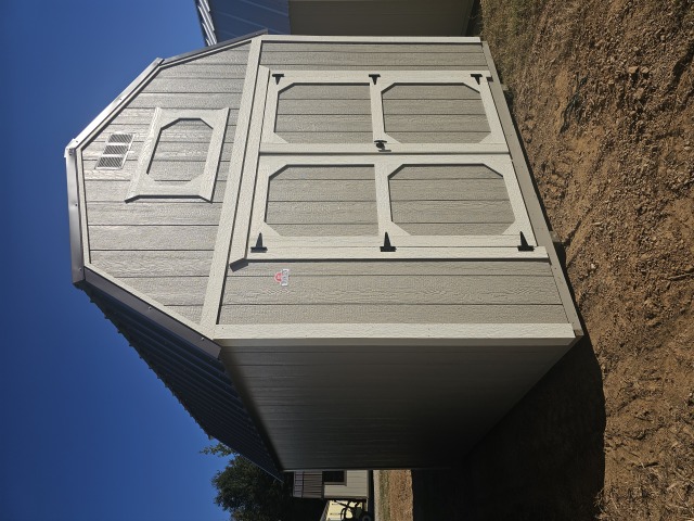 Lofted Barn - 10x12