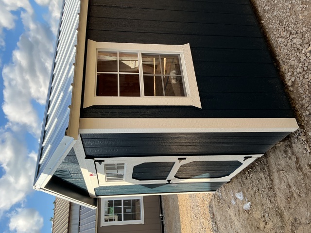 Dog Kennel - 8x16