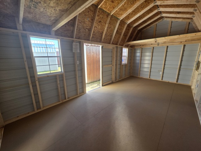 Side Lofted Barn - 10x20