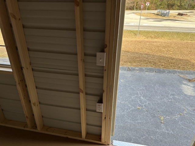 Side Gable Utility - 12x24