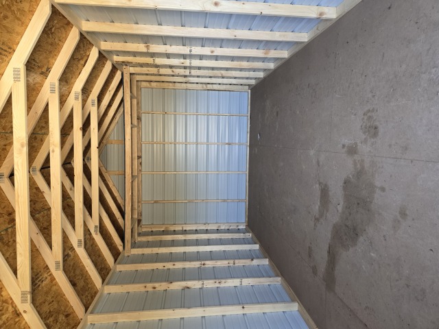 Utility Xtra Height - 10x20