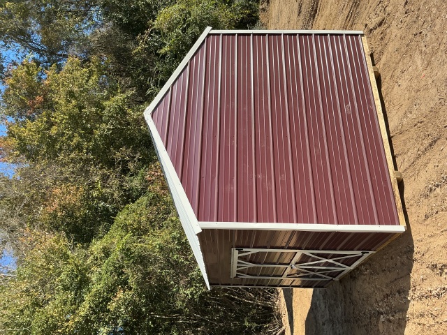 Side Lofted Utility - 10x12