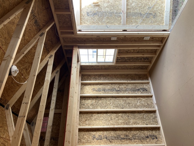 Side Lofted Utility - 10x16