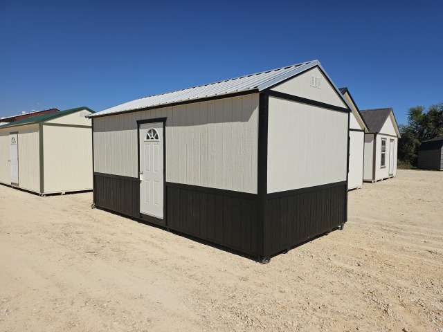 Utility Xtra Height - 10x20