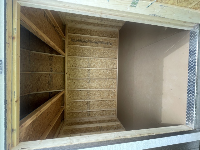 Side Lofted Barn - 8x12