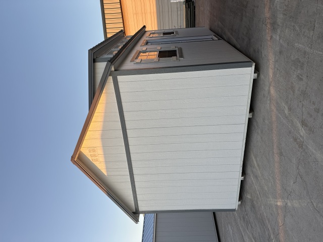 Side Utility - 12x20