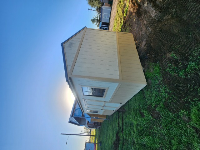 Side Utility - 10x20