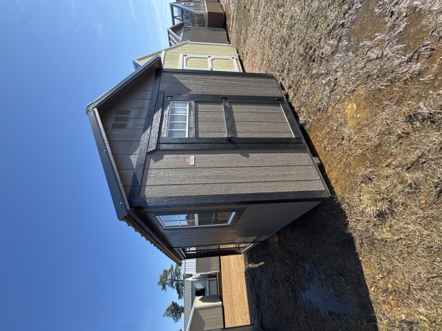 Dog Kennel - 8x16