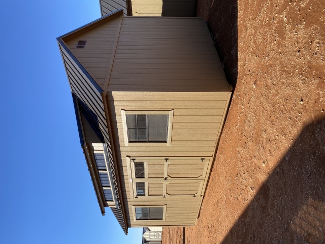 Side Utility - 12x20