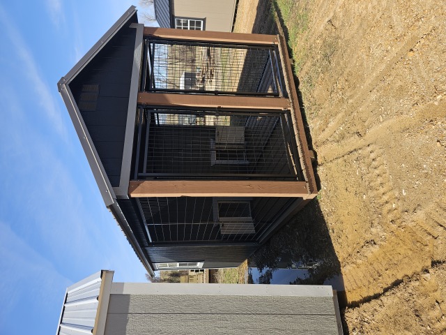 Dog Kennel - 8x16