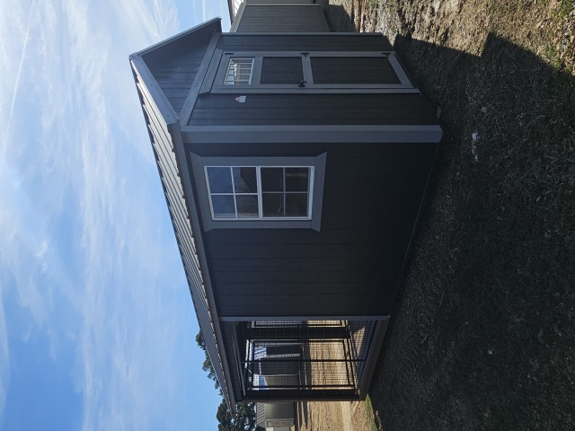 Dog Kennel - 8x16