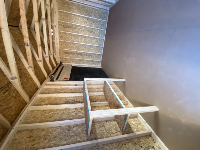 Utility Xtra Height - 10x16