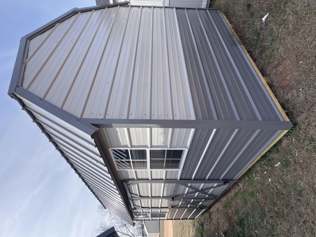 Side Lofted Barn - 10x16