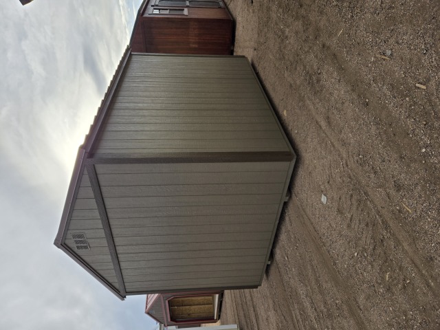 Utility Xtra Height - 10x12