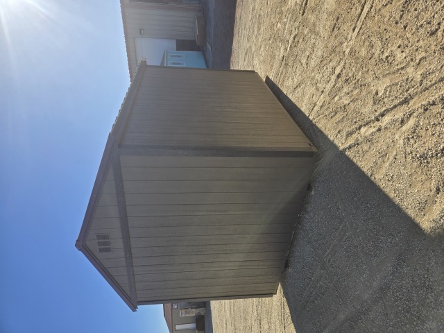 Utility Xtra Height - 10x12