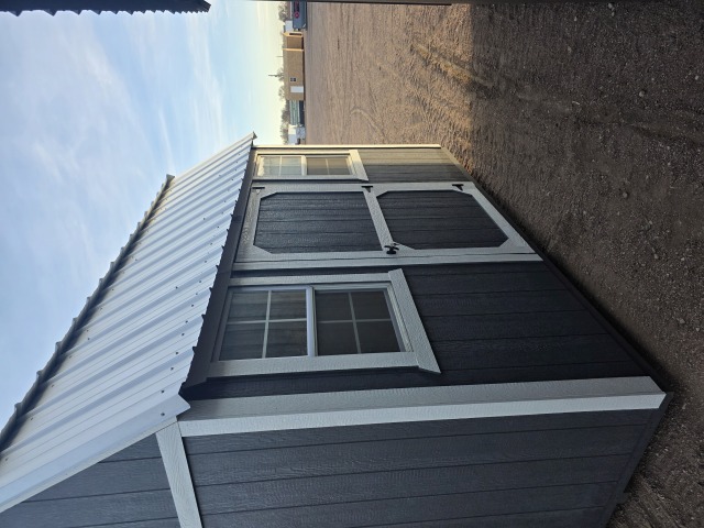 Side Lofted Barn - 10x12