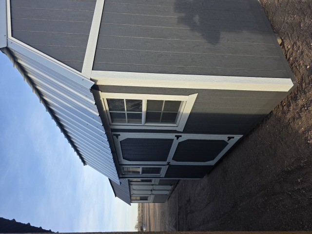 Side Lofted Barn - 10x12