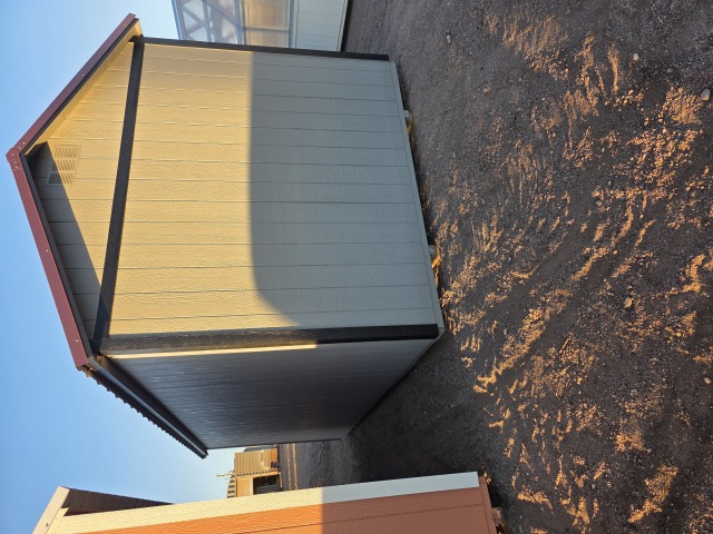 Utility Xtra Height - 10x20