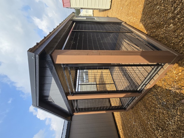 Dog Kennel - 8x12