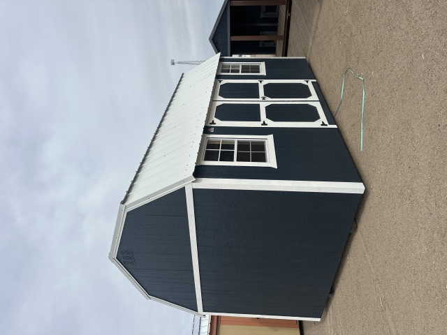 Side Lofted Barn - 10x16